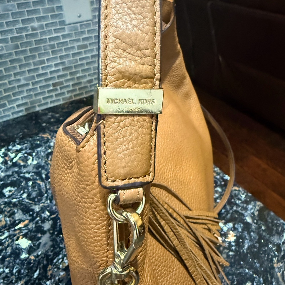 MICHAEL KORS  Weston Tan Leather Bag - Picture 10 of 11